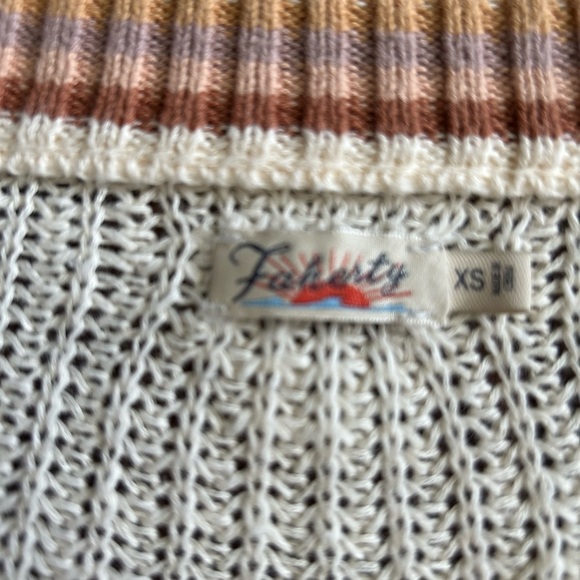 Faherty Miramar V-Neck Sweater 
Coconut Cottage Stripe 
Size XS 
Linen Blend - Picture 2 of 9
